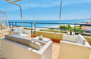 The Dream - Seafront Loft Giardini Naxos